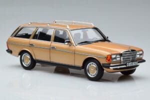 Mercedes 200T S123 Bej Norev 1:18 183738 Metal - imaginea 6 din 9