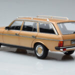 Mercedes 200T S123 Bej Norev 1:18 - image 7 of 9