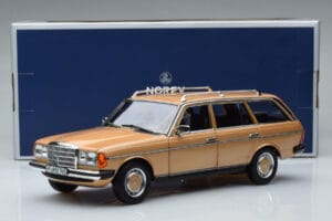 Mercedes 200T S123 Bej Norev 1:18 183738 Metal - imaginea 9 din 9