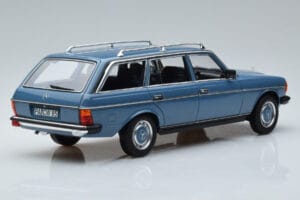 Mercedes 200T S123 Albastru Norev 1:18 183737 Metal - imaginea 3 din 7