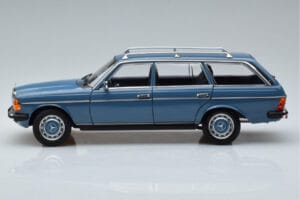 Mercedes 200T S123 Albastru Norev 1:18 183737 Metal - imaginea 4 din 7