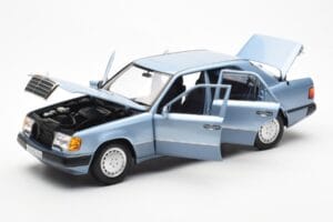 Mercedes 230E W124 Albastru Deschis Metalic Norev 1:18 183945 Metal - imaginea 2 din 8