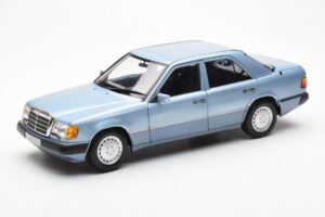 Mercedes 230E W124 Albastru Deschis Metalic Norev 1:18 183945