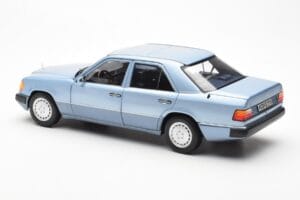 Mercedes 230E W124 Albastru Deschis Metalic Norev 1:18 183945 Metal - imaginea 7 din 8