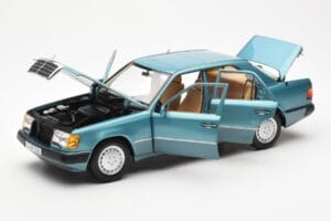 Mercedes 230E W124 Beryl Metallic Ediție Dealer Norev 1:18 B66040698 Metal - imaginea 2 din 8