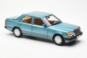 Mercedes 230E W124 Beryl Metallic Ediție Dealer Norev 1:18 B66040698 Metal - imaginea 6 din 8