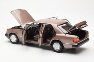 Mercedes 230E W124 Rosewood Metallic Ediție Dealer Norev 1:18 B66040697 Metal - imaginea 5 din 8