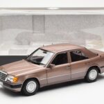Mercedes 230E W124 Rosewood Metallic Ediție Dealer Norev 1:18 B66040697 - image 8 of 8