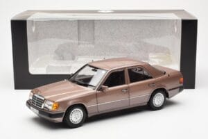 Mercedes 230E W124 Rosewood Metallic Ediție Dealer Norev 1:18 B66040697 Metal - imaginea 8 din 8