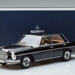 Mercedes 280 SE W108 Negru Norev 1:18 183762 Metal - image 7 of 7