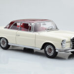 Mercedes 280 SE W108 Alb AUTOart 1:18 - image 6 of 8