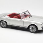 Mercedes 280 SL W113 Pagoda Argintiu Schuco 1:18 450035000 - image 6 of 8