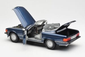 Mercedes 300 SL R107 Albastru Nautic Norev 1:18 183466 Metal - imaginea 5 din 8