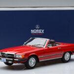 Mercedes 450 SL R107 Versiunea US Roșu Norev 1:18 - image 8 of 8