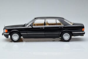 Mercedes 560 SEL W126 Negru Norev 1:18 183793 Metal - imaginea 4 din 7