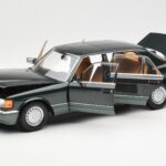 Mercedes 560 SEL W126 Night Verde Metalizat Dealer Edition Norev 1:18 B66040626 - image 2 of 8