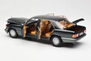 Mercedes 560 SEL W126 Night Verde Metalizat Dealer Edition Norev 1:18 B66040626 Metal - imaginea 5 din 8