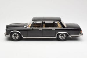 Mercedes 600 SWB W100 Negru KK-Scale 1:18 180601 Metal - imaginea 3 din 6
