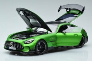 Mercedes AMG GT C190 Black Series Verde Hell Magno Ediție Limitată Norev 1:18 183903 Metal - imaginea 2 din 7