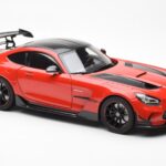Mercedes AMG GT Black Series Roșu Asia Exclusive Norev 1:18 - image 6 of 8