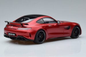 Mercedes AMG GT R C190 Roșu Cardinal AUTOart 1:18 76331 Metal - imaginea 3 din 7