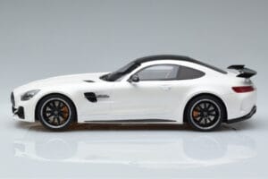 Mercedes AMG GT R Alb GT Spirit 1:18 KJ021 Rășină - imaginea 3 din 6