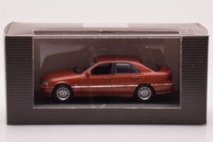 Mercedes C-Class W202 C220 Portocaliu Metalic Dealer Edition Minichamps 1:43 B66005747 Metal - imaginea 4 din 4