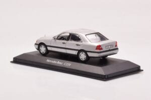 Mercedes C-Class W202 C220 Argintiu Minichamps 1:43 B66005705-M1 Metal - imaginea 3 din 4