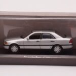 Mercedes C-Class W202 C220 Argintiu Minichamps 1:43 - image 4 of 4