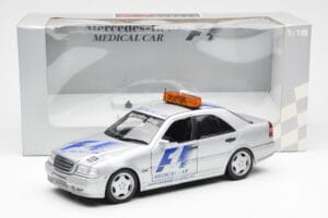 Mercedes C-Class W202 AMG Medical Car F1 1997 UT Models 1:18 26106 Metal - imaginea 6 din 6