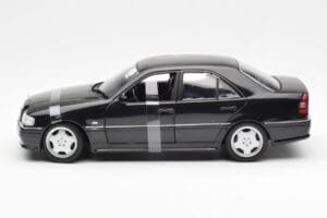 Mercedes C-Class W202 C36 AMG Negru Metalic UT Models 1:18 26102 Metal - imaginea 3 din 6