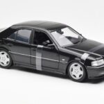 Mercedes C-Class W202 C36 AMG Negru Metalic UT Models 1:18 - image 4 of 6