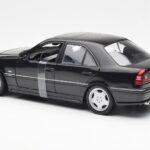 Mercedes C-Class W202 C36 AMG Negru Metalic UT Models 1:18 - image 5 of 6