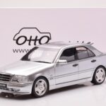 Mercedes C36 AMG W202 Argintiu Otto 1:18 - image 6 of 6
