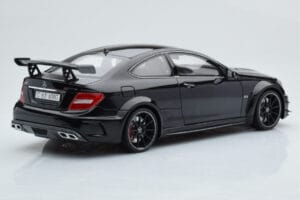 Mercedes C63 AMG W204 Black Series Negru GT Spirit 1:18 ZM019 Rășină - imaginea 2 din 7