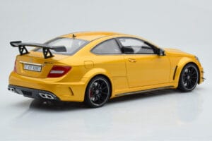 Mercedes C63 AMG W204 Black Series Auriu GT Spirit 1:18 GT034 Rășină - imaginea 2 din 6