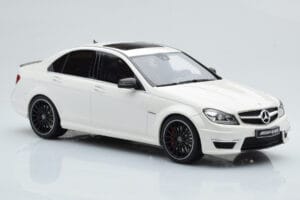 Mercedes C63 AMG W204 Alb GT Spirit 1:18 GT166 Rășină - imaginea 4 din 6