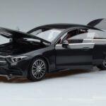 Mercedes CLS Coupe C257 Norev 1:18 - image 2 of 7