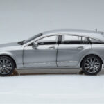 Mercedes CLS Shooting Brake X218 Alanite Gri Norev 1:18 - image 4 of 7