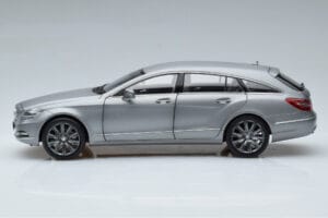 Mercedes CLS Shooting Brake X218 Alanite Gri Norev 1:18 B66960117 Metal - imaginea 4 din 7