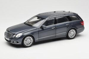 Mercedes E-Class S212 T-Model Tenorit Gri Metalic Minichamps 1:18 B66962447