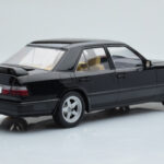 Mercedes E-Class W124 Tuning Negru MCG 1:18 - image 2 of 6