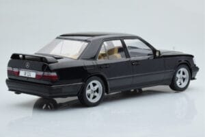 Mercedes E-Class W124 Tuning Negru MCG 1:18 MCG18341 Metal - imaginea 2 din 6