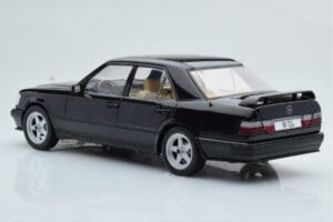 Mercedes E-Class W124 Tuning Negru MCG 1:18 MCG18341 Metal - imaginea 5 din 6