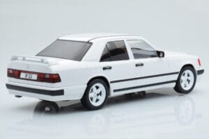 Mercedes E-Class W124 Tuning Alb MCG 1:18 MCG18343 Metal - imaginea 2 din 6