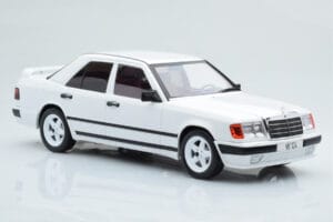 Mercedes E-Class W124 Tuning Alb MCG 1:18 MCG18343 Metal - imaginea 4 din 6