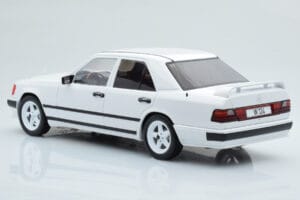 Mercedes E-Class W124 Tuning Alb MCG 1:18 MCG18343 Metal - imaginea 5 din 6
