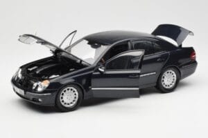 Mercedes E-Class W211 Albastru Metalic Kyosho 1:18 B66962147 Metal - imaginea 2 din 8