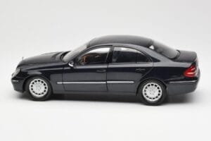 Mercedes E-Class W211 Albastru Metalic Kyosho 1:18 B66962147 Metal - imaginea 4 din 8