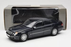 Mercedes E-Class W211 Albastru Metalic Kyosho 1:18 B66962147 Metal - imaginea 8 din 8